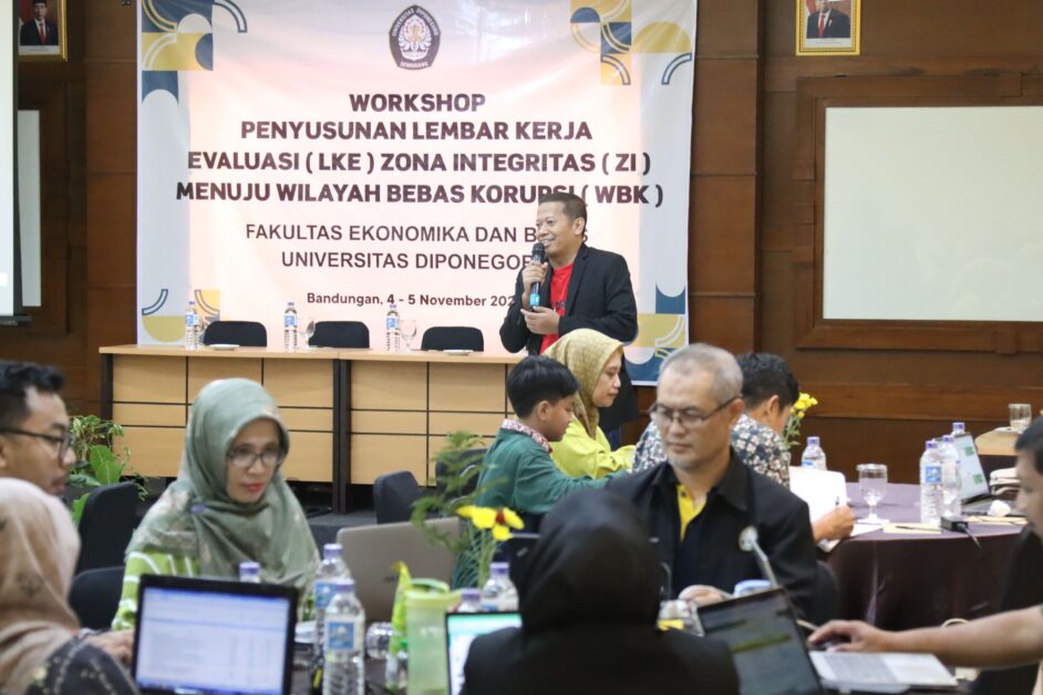 Sambutan oleh Dekan FEB Undip, Prof. Suharnomo